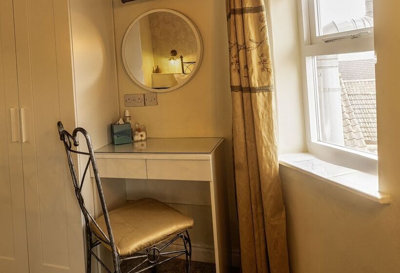 Хостел The Green Dragon