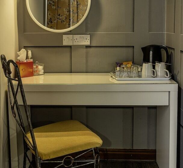 Хостел The Green Dragon