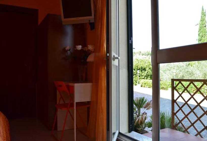 Bed and Breakfast Yellow Room   B B S Elia