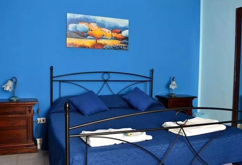 ベッドアンドブレックファースト Yellow Room   B B S Elia