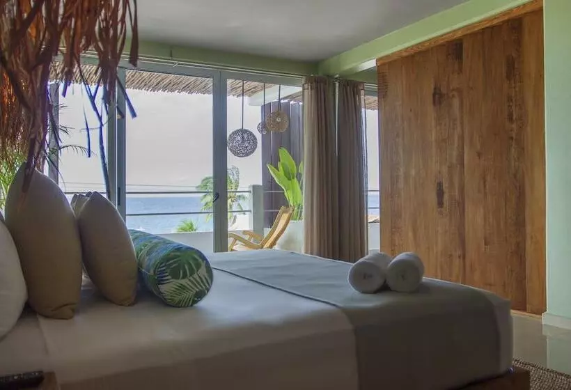 ホテル Albatros By Bedsfriends