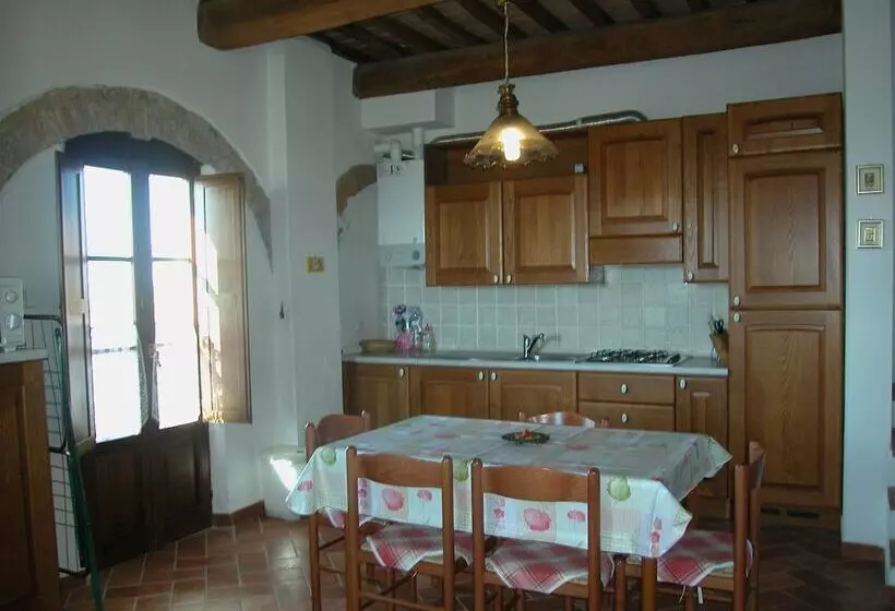 Hotelli Holidays In Apartment With Swimming Pool In Tuscany Siena