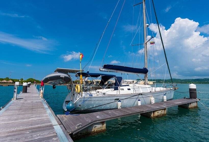 فندق Marina Puerto Velero