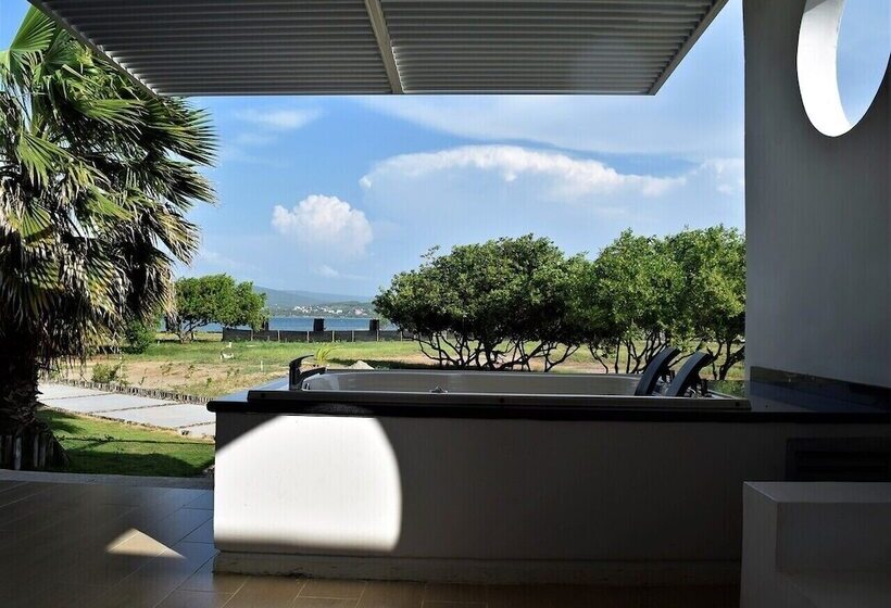 فندق Marina Puerto Velero