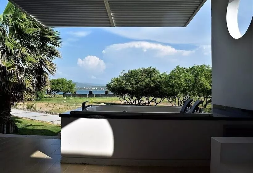 Hotelli Marina Puerto Velero