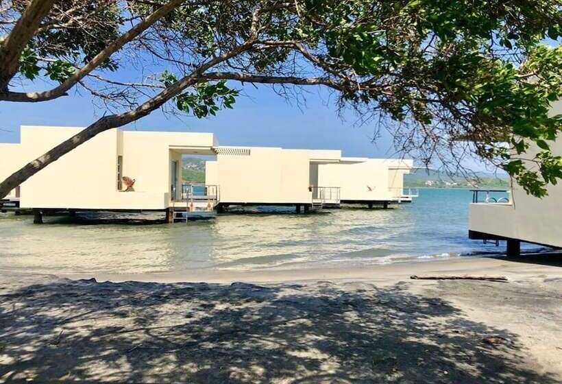 فندق Marina Puerto Velero