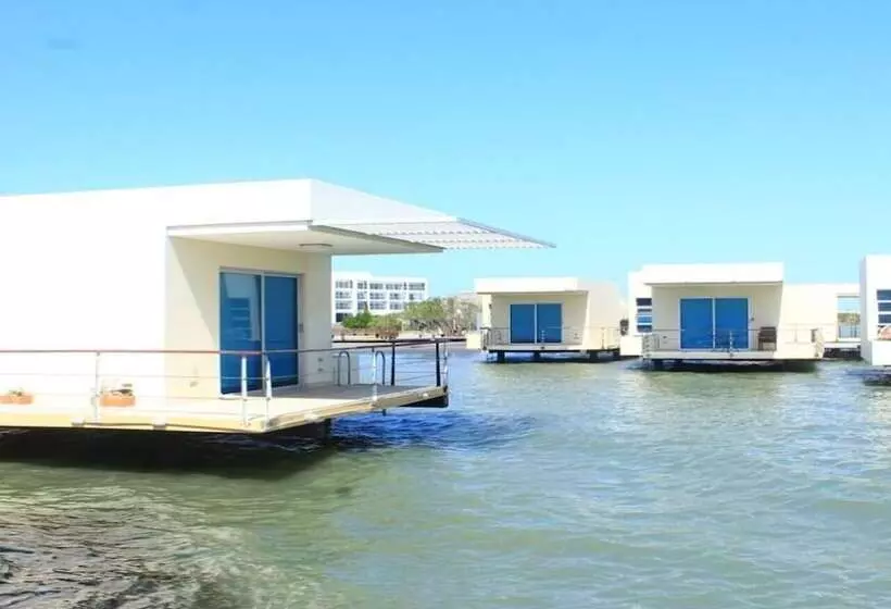 Hotelli Marina Puerto Velero