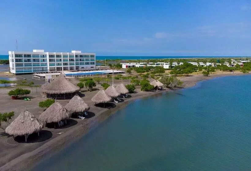 Hotelli Marina Puerto Velero