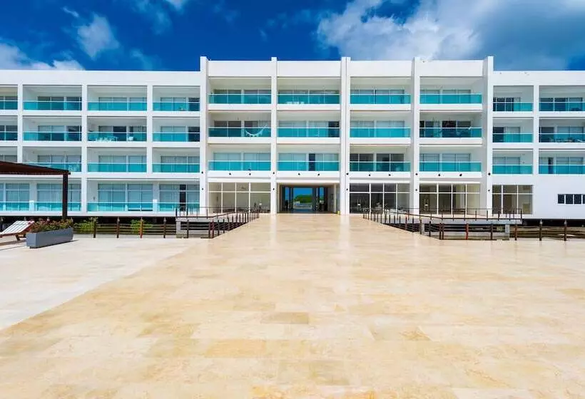 Hotelli Marina Puerto Velero