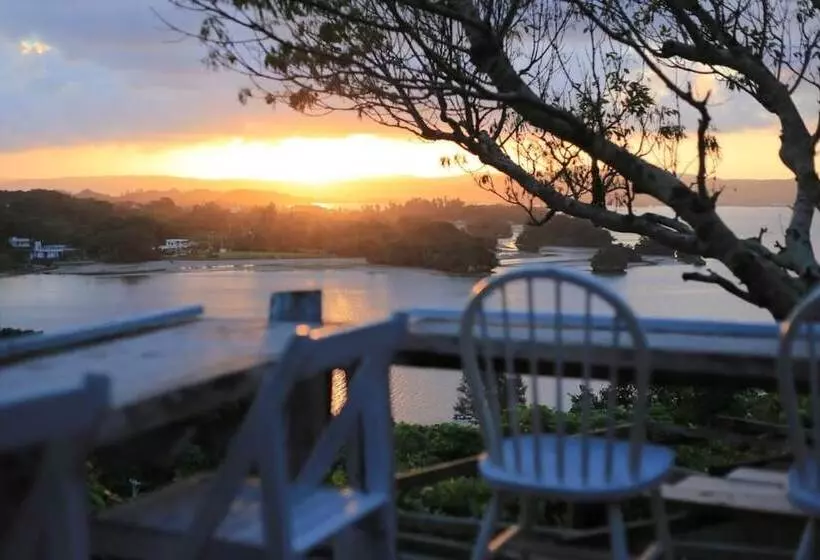 Tree House Hotel Morinosubako