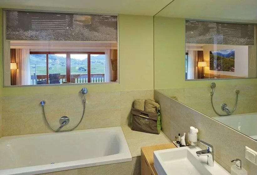 Alpeinernature Resort Tirol