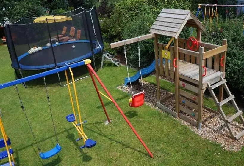 Bed and Breakfast Pension Alpina