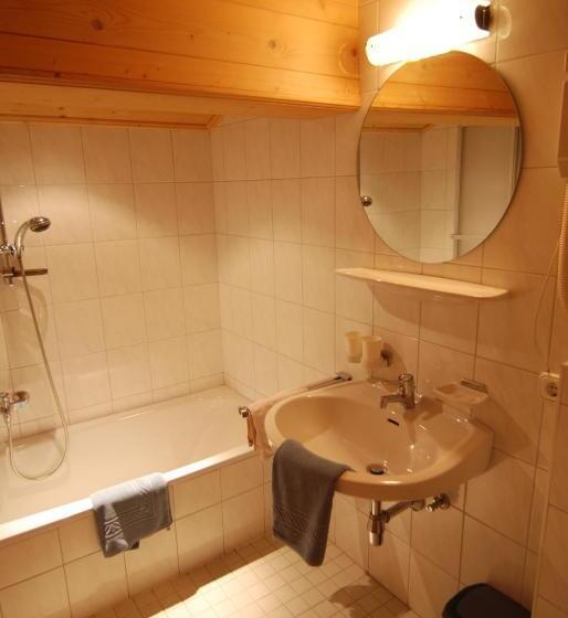 تختخواب و صبحانه Brixana