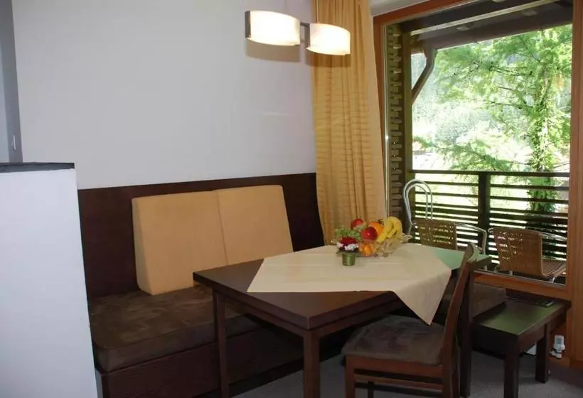 مبيت وإفطار Apart Garni Innerwiesn