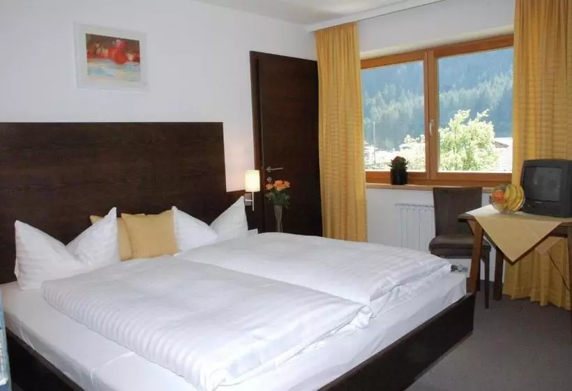 مبيت وإفطار Apart Garni Innerwiesn