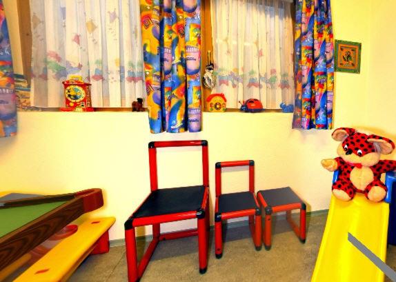 تختخواب و صبحانه Margit