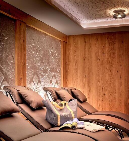 تختخواب و صبحانه Margit