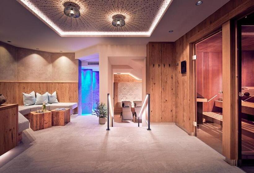 تختخواب و صبحانه Margit