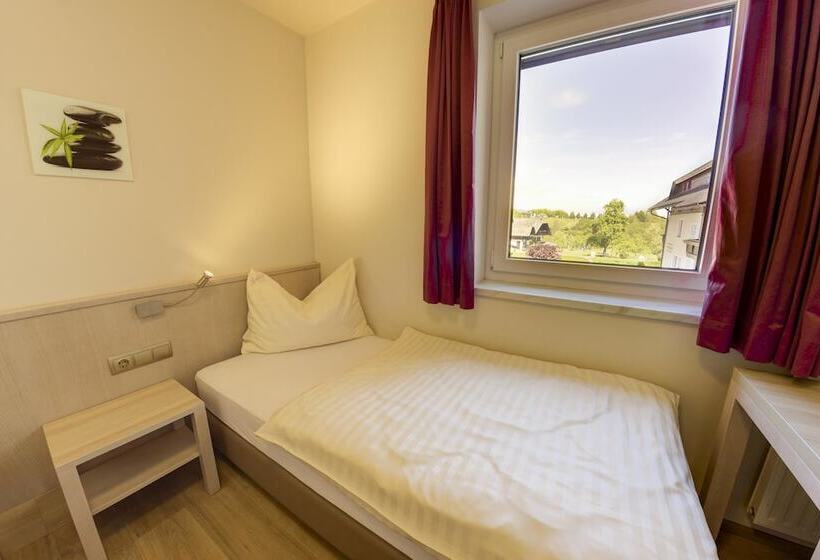 مبيت وإفطار Seepark Drobollach