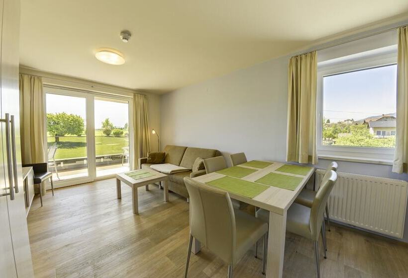 مبيت وإفطار Seepark Drobollach