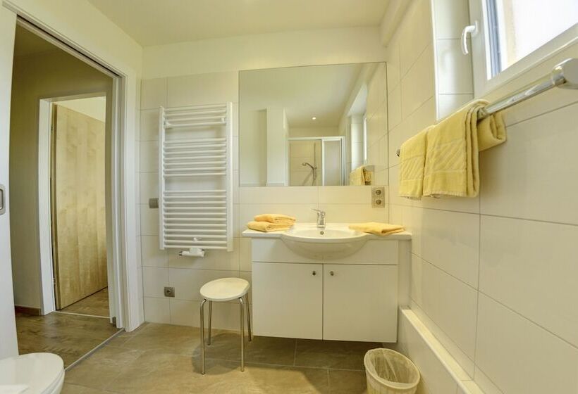 مبيت وإفطار Seepark Drobollach