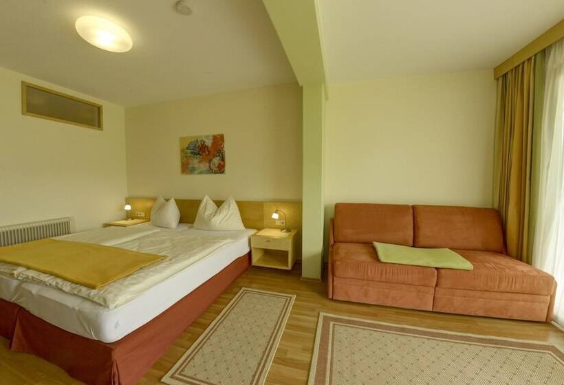 مبيت وإفطار Seepark Drobollach