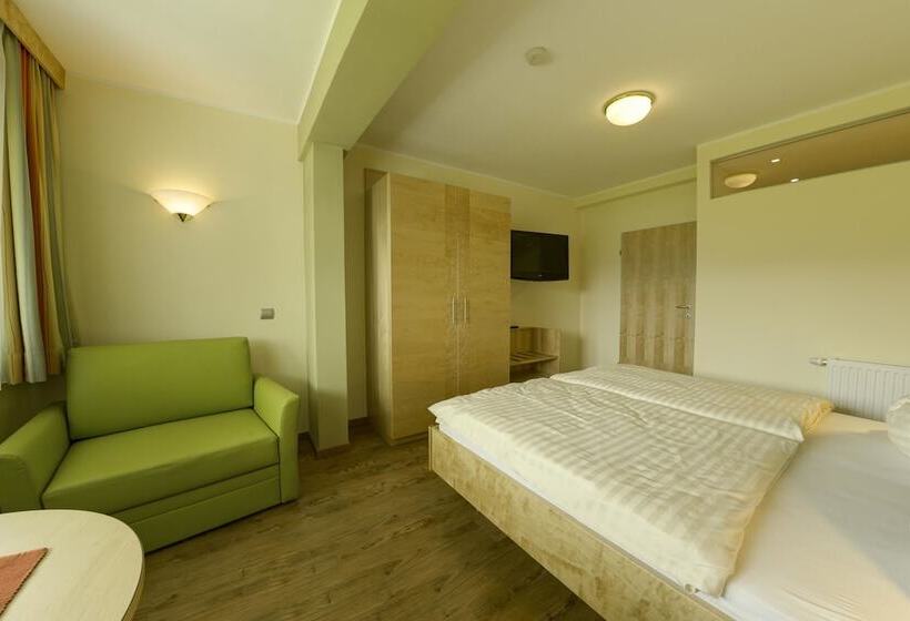 مبيت وإفطار Seepark Drobollach