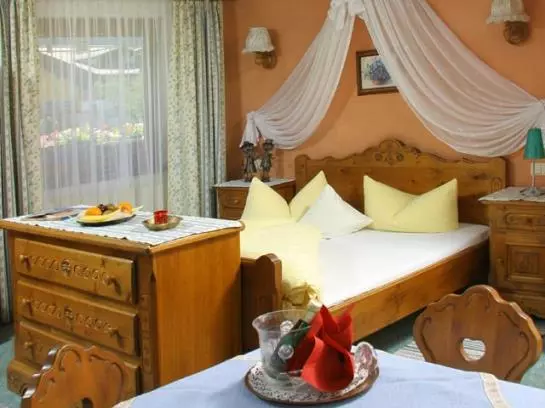 هتل Landhaus Carla