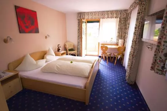 هتل Landhaus Carla