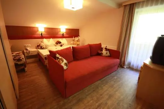 هتل Landhaus Carla