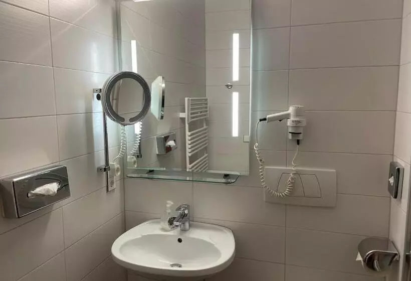 Отель Seehaus Kärnten Inn Mit Direktem Seezugang Und E Ladestation