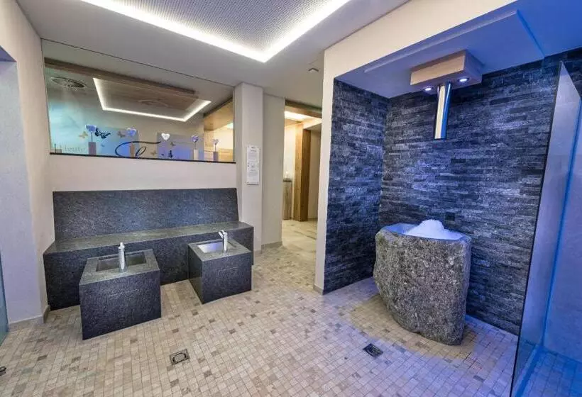 Отель Jennys Schlössl