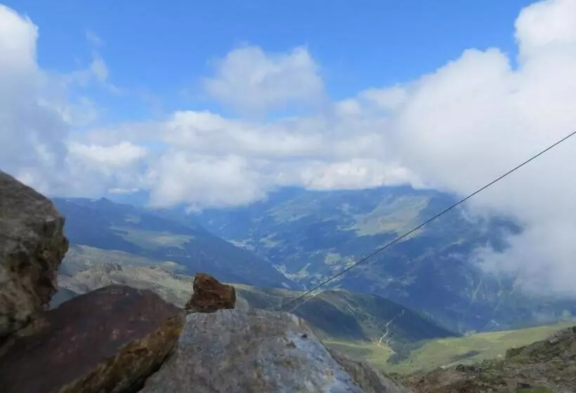 Отель Jennys Schlössl