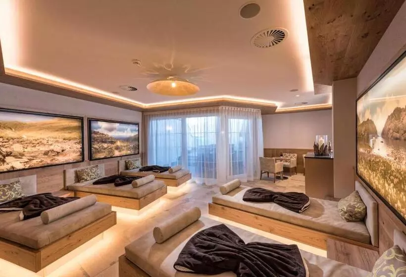 Отель Jennys Schlössl