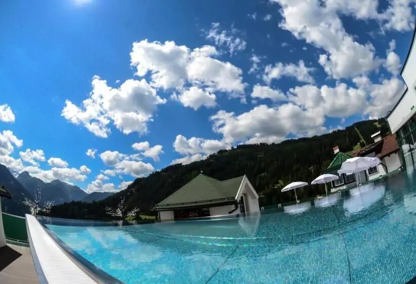 Отель Jennys Schlössl