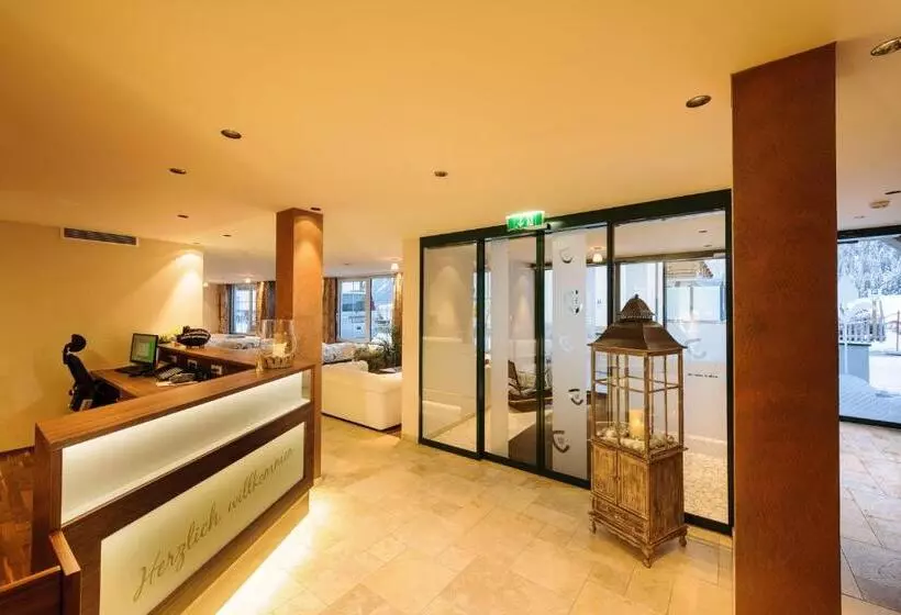 Отель Jennys Schlössl