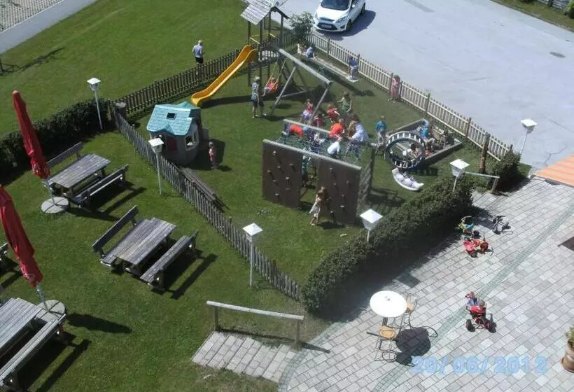 בית מלון כפרי Sonneck