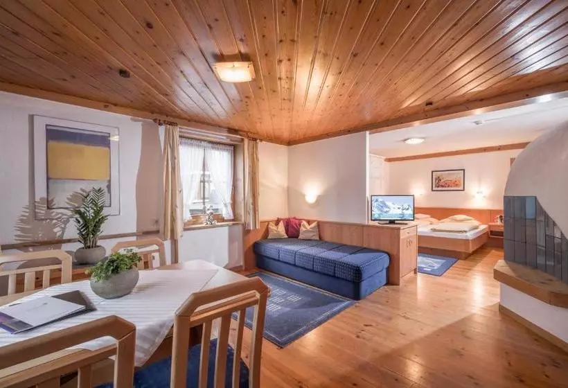 膳宿费 Edelweiss Lounge Restaurant Hotel Pizza Cafe Billard Gasthof