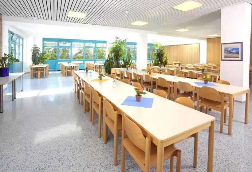 پانسیون Jugendgästehaus Linz