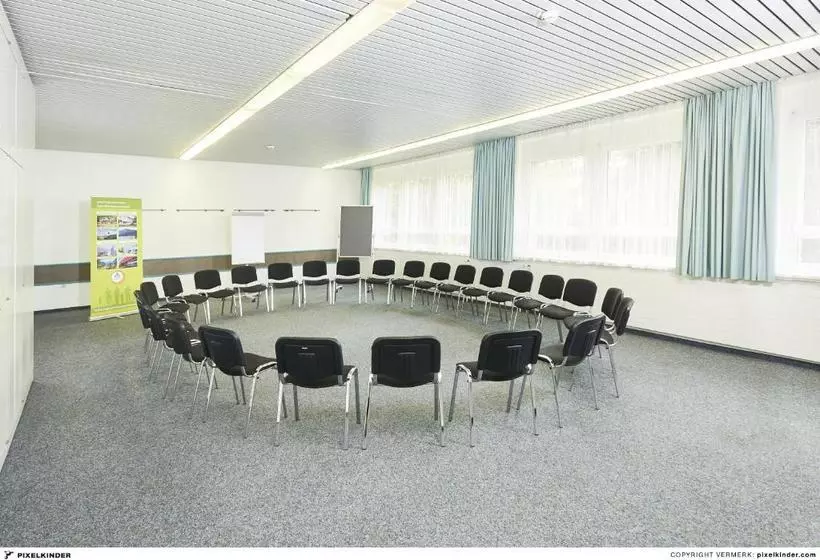 پانسیون Jugendgästehaus Linz