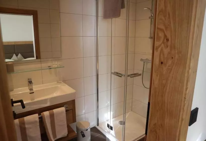 ホテル Alpenhof Annaberg