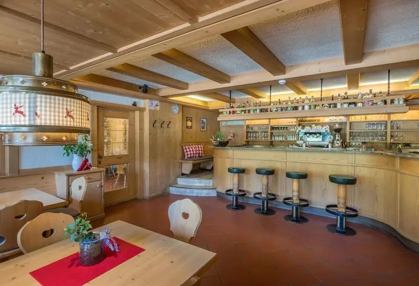 Отель Alpenrast