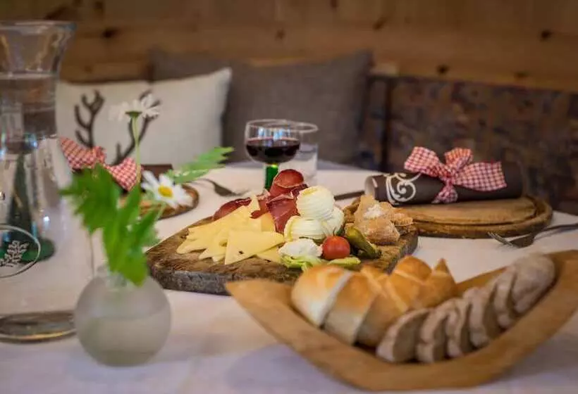 Отель Alpenrast