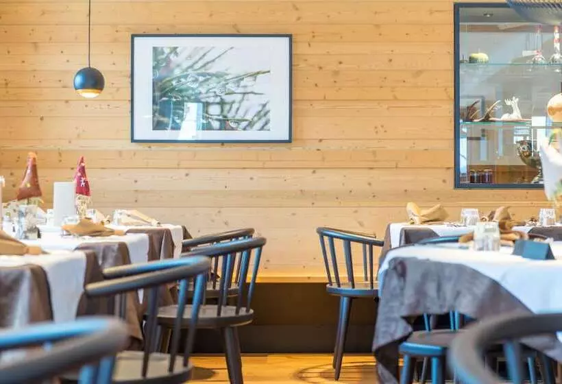 Отель Alpenrast