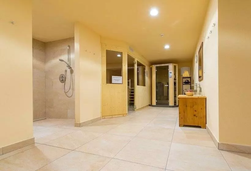 Отель Alpenrast