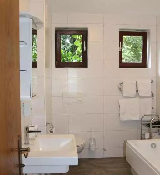 酒店 & Hostel Sandwirt