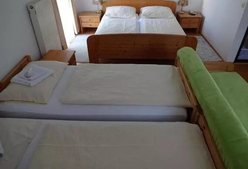 בית מלון כפרי & Hostel Sandwirt