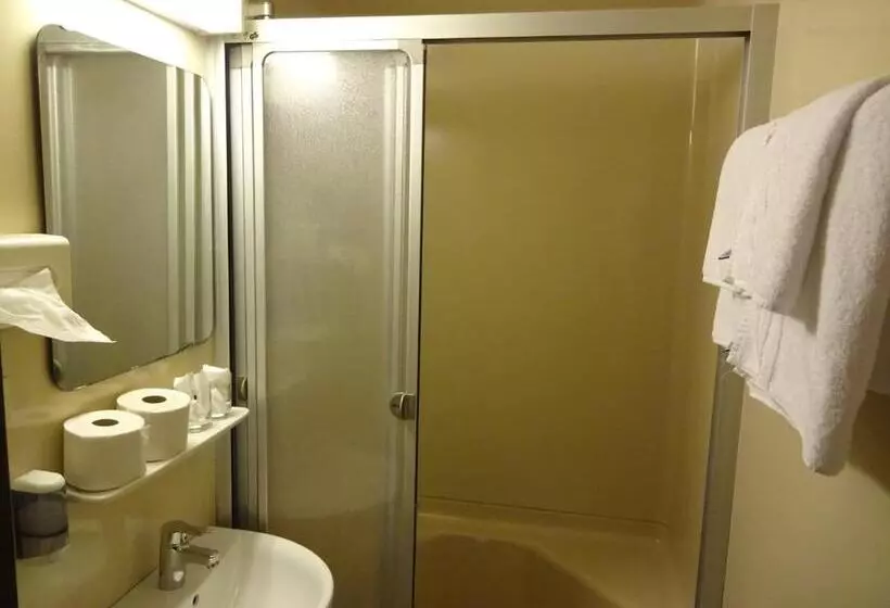 酒店 & Hostel Sandwirt