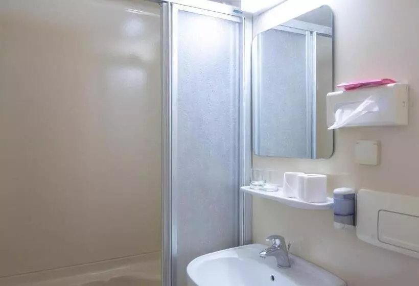 酒店 & Hostel Sandwirt