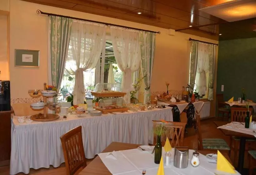 ホテル Gasthof Martinek